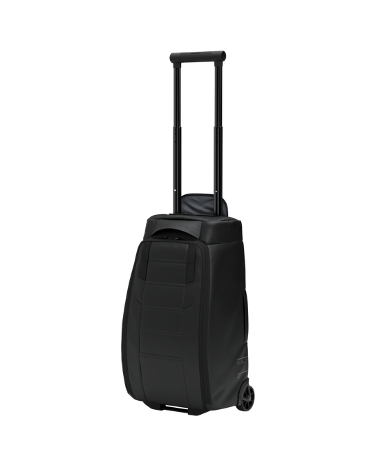 Batoh DB Hugger Roller Bag Příruční 40L Black - 2024/25