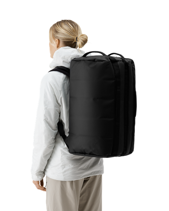 Taška DB Roamer Pro Split Duffel 50l Black Out - 2024/25