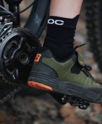 POC Essential MTB Strong Sock Mid Uranium Multi Black