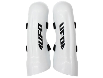 Chrániče holení UFO PLAST Slalom Knee Guards White - 2024/25